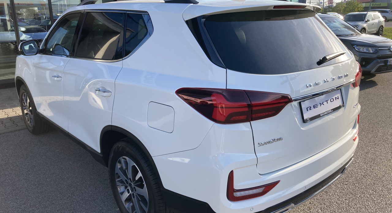 KGM Rexton Club 62042