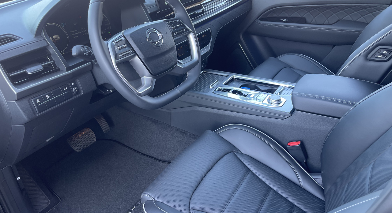 KGM Rexton Premium 62377