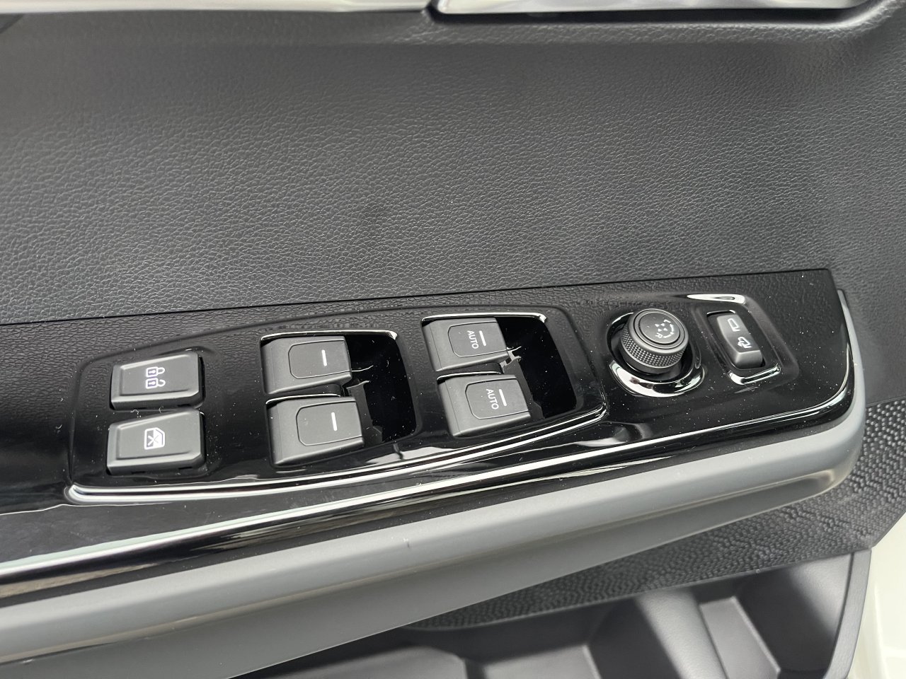 KGM Torres SUV 1.5 e-XGi 64675