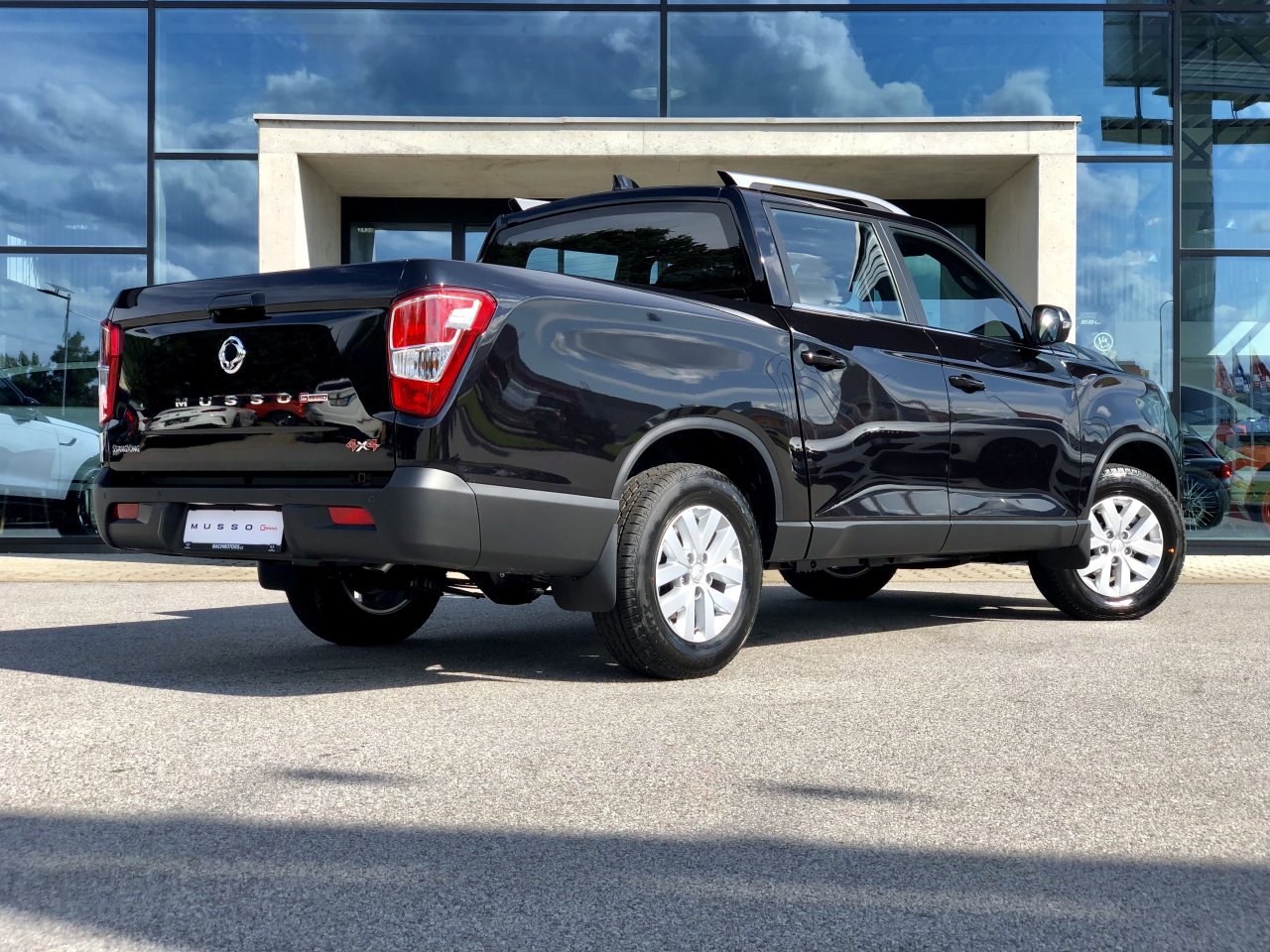 KGM Musso Grand Style 63795